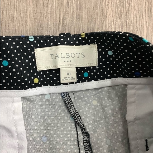 Women's Talbots 10 Medium Shorts Khakis Chino Bermuda Black Polkadot NWOT - Picture 4 of 5
